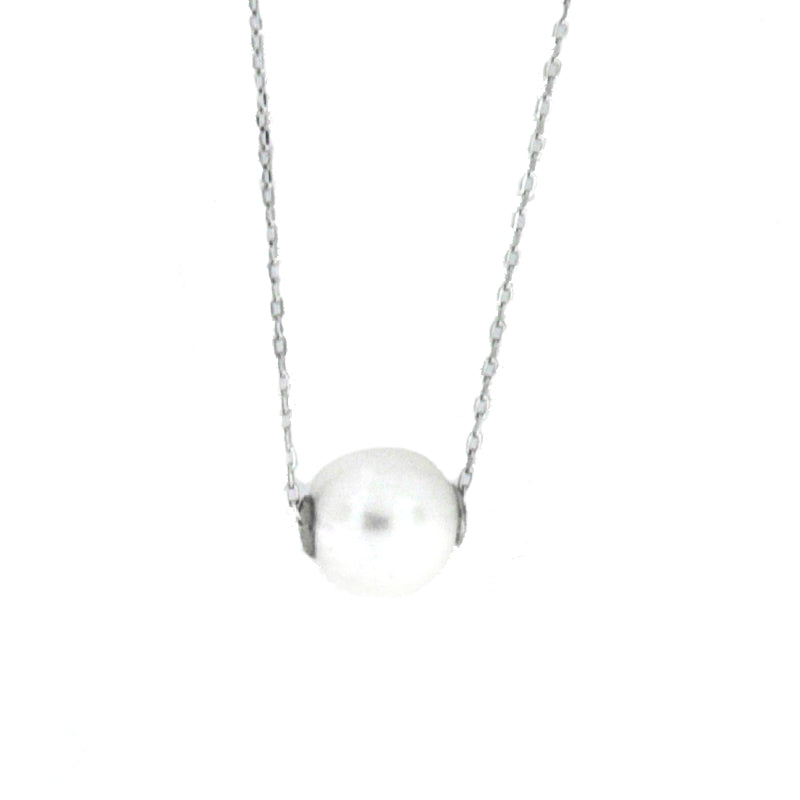 Timeless Pearl Pendant Necklace in Silver Elegance