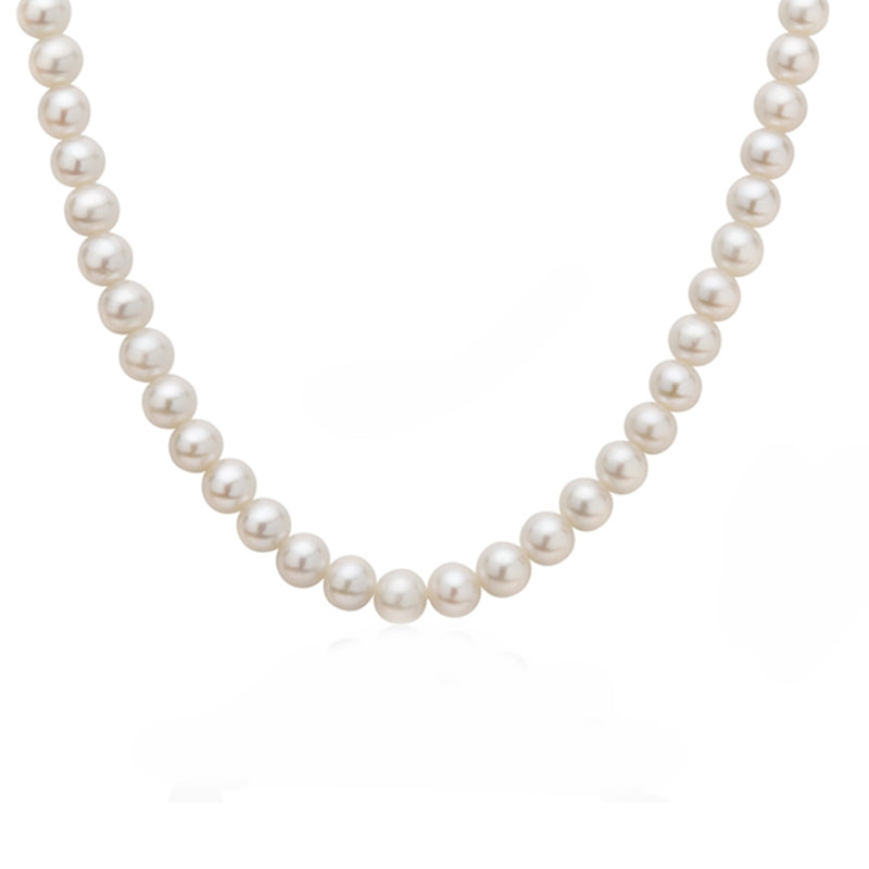 Timeless Elegance Pearl Necklace in Classic White
