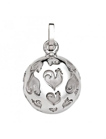 Timeless Silver Pendant with Classic Elegance