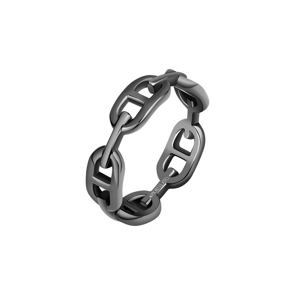 Black matte stainless steel chain-style ring for Man, chunky linked design displayed on dark surface